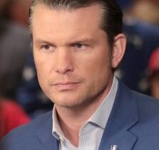 Ministr obrany USA Pete Hegseth osvobodil vojáky od povinného očkování proti chřipce