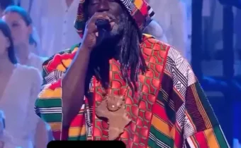 Taková tematická autentická píseň. ☝️