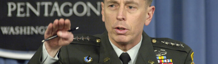 „Nezlomná generace“: Petraeus o tom, jak Ukrajina mění podobu moderní války