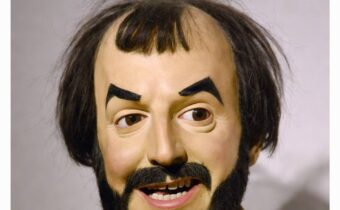 A New Rock N Roll Hall Of Fame Waxworks Has Opened#rocknroll #popmusic / Fľuska post 2026-04-15 09:44:28