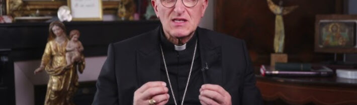 Biskup Dominique Rey kritizuje ticho panujúce okolo útlaku kresťanov v Alžírsku počas návštevy pápeža Leva XIV. –