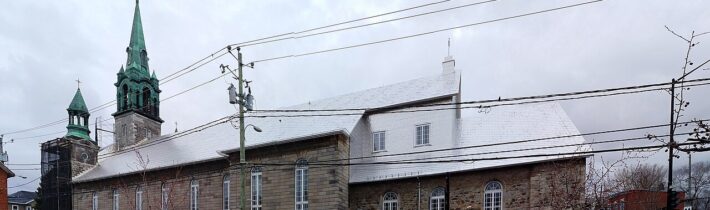 Kanada: V québeckej katedrále dva dni premietali hokejové zápasy na veľkoplošnej obrazovke! Hudba, svetelné efekty, paródia omše a huriavk ešte atmosféru doplnili