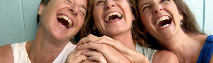 Humor a smích: přirozené terapie pro náladu a emoční zdraví