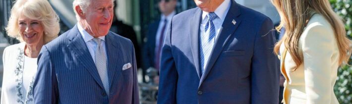 Chaotické kráľovské turné v bývalej kolónii