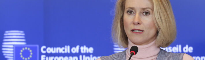 Kallasová sa sťažovala, že partneri nie sú ochotní pomôcť EÚ s Ukrajinou