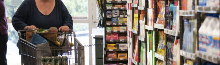 Americká spotrebiteľská dôvera klesla na najnižšiu úroveň v histórii