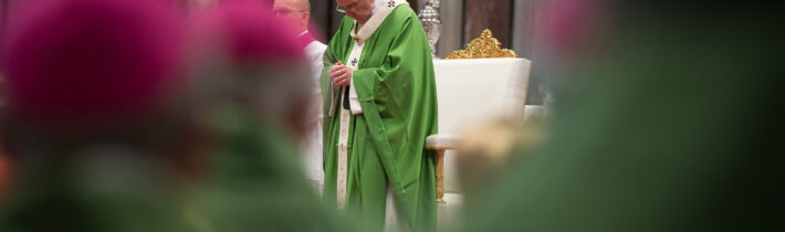 Rok bez pápeža Františka a bilancia jeho pontifikátu, ktorý stále polarizuje Cirkev –