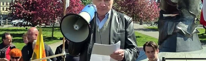 Kdo připravuje živnou půdu Sudetoněmeckému landsmanšaftu u nás, je vlastizrádce! ~ NESPOKOJENÝ