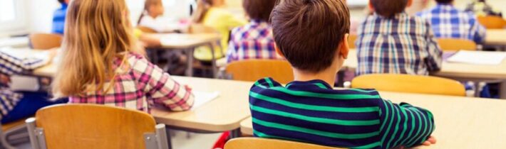 Osm důvodů, proč tradiční škola dělá z dětí ustrašené hlupáky a způsobuje jim deprese. ~ NESPOKOJENÝ