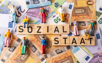 Nemecko sa ďalej prepadá