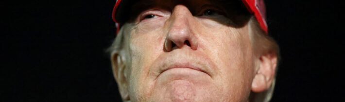 Z Trumpových prázdnych rečí sa Amerika nenaje