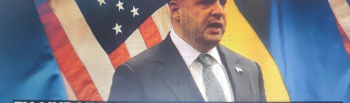 Volodymyr Zelenskyj čelí rostoucímu tlaku v době, kdy je jeho bývalý vrcholný spojenec Andrij…