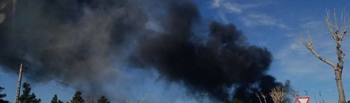IRGC oznámili, že Epsteinova koalícia bombarduje iránske ropné zariadenia v juh…