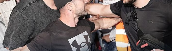Od 12 hodin plánují návštěvníci z Německa v lidových krojích předvádět své tance… / Fľuska post 2026-05-22 11:57:50
