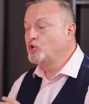 EURÓPA V PLAMEŇOCH?! Krajniak odhalil krutú pravdu! Myslíte si, že sa máme dobr…