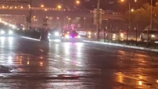 Putinova kolóna už dorazila do Pekingu. Skôr ako samotný Putin.Celá delegácia s…