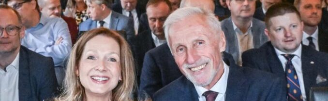 Topolánek: Dají-li ti čtverečkovaný papír, piš napříč! – Konzervativní noviny