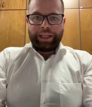 Robert Bestro: Naď opäť odzbrojoval, strelil si do vlastného kolena a sám otvor…