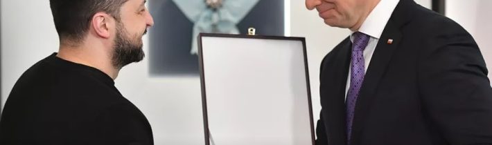 Poľský prezident Nawrocky zbavil Zelenského bieleho orla