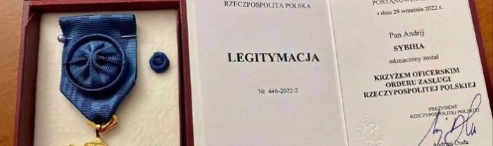 Po rozhodnutí polského prezidenta Nawrockého zbavit Zelenského Řádu Bílého orla …