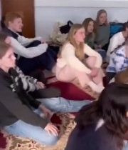 Nórska škola núti svojich študentov chodiť do mešity, učiť sa o islame a počúvať…