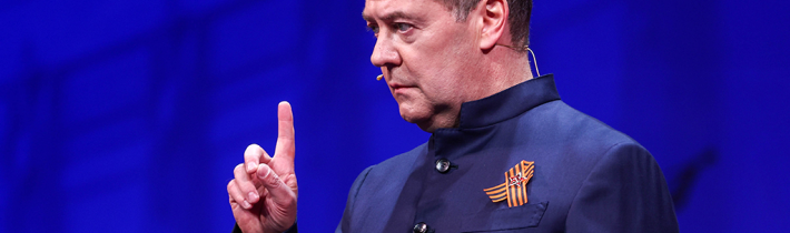 Dmitrij Medvedev o interakciách so západnými elitami