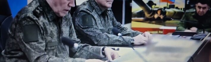PADÁ DONBAS? „Postupujeme ve všech směrech“: Gerasimov vyhlašuje nové ruské územní zisky…