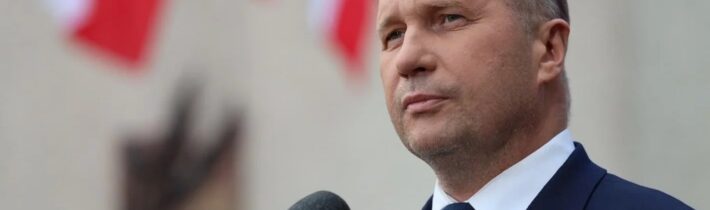 Do Rzeczy: Tusk by mal odstúpiť kvôli transferu zbraní na Ukrajinu