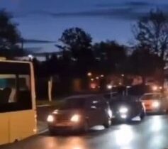 Už viete prečo autobus mešká! @slobodaprejavu…