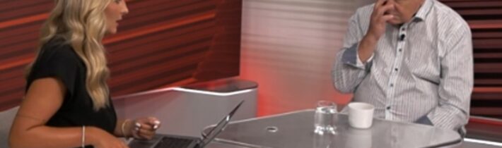 Seberte Snopkové mikrofon a pošlete ji makat do továrny