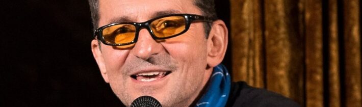 Pár slov ke komediantům, kterým pár lidí říká „umělci“: Jak Vetchý objímá Banderu