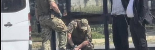 „Bez pút“: Boris Johnson nazlostil Ukrajincov názvom svojej knihy spomienok