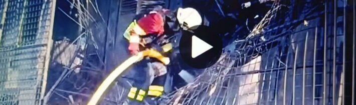 UKRAJINA POD ÚTOKEM: Ruské drony zacílily na osobní vlak; útokem zasaženo dalších sedm oblastí země.