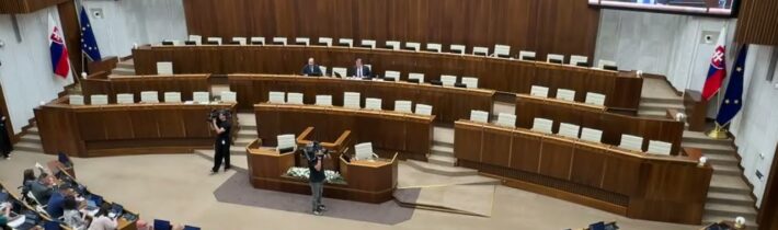 NR SR nebola uznášaniaschopná pri odvolávaní Matúša Šutaja Eštoka