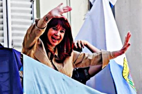 Cristina Fernández žádá OSN, aby přehodnotila její odsouzení a chce kandidovat na funkci prezidentky Argentiny