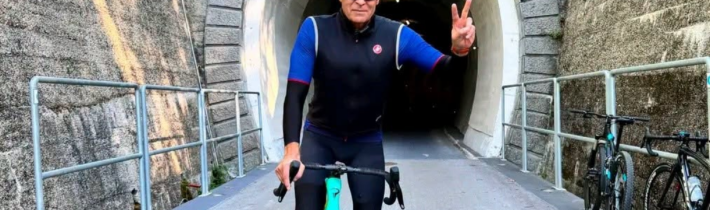 Foto FľuskaMuž v lycre / Fľuska post 2026-09-27 10:30:20