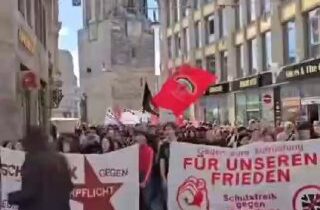 „Vaša vojna, bez nás.“ V Nemecku opäť v masívnom počte demonštrujú študenti stre…