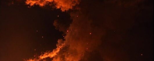 V Gostomeli, neďaleko Kyjeva, pravdepodobne zničili rozsiahly sklad munície ukra…