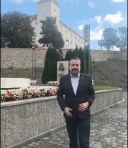 VÁŽENÝ SÚDRUH PETR PAVEL! Premiér Robert Fico Vám na Váš detinský útok ohľadom č…