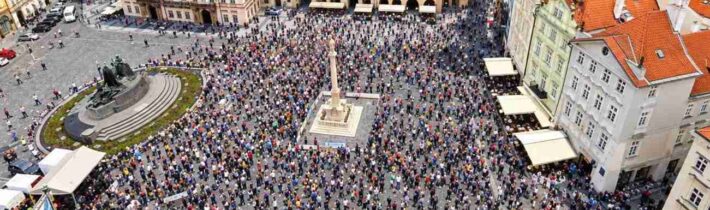 Tak nám Milion chvilek pro „svou“ demokracii v Praze zase protestuje