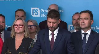 vypočujte si špičkového štátnikaMišo:Robert Fico je politicky impotentný. Mišo, …