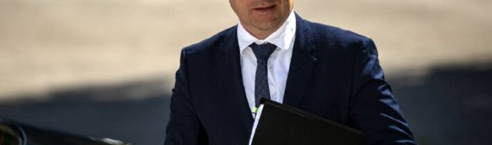 Podľa prieskumu agentúry SCIO si 19,61 % všetkých respondentov myslí, že Tomáš T…