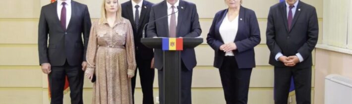 Moldavská opozícia požaduje odvolanie Sanduovej z funkcie