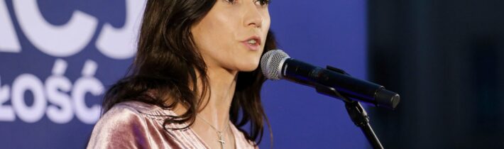 Poľská europoslankyňa vyzvala Sikorského, aby išiel na front