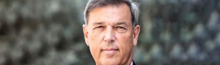 Jak se připravuje válka, kterou nikdo nechce aneb varování bývalého ředitele ruské analýzy u CIA