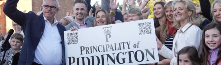 Británia: Liberálna dedina s 300 obyvateľmi v referende symbolicky vyhlásila nezávislosť od Londýna. Obyvateľom sa nepáči vládny plán nasťahovať k nim 1200 imigrantov