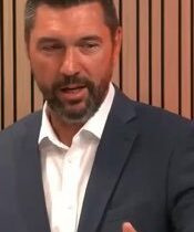 SAS klame o dani z áut a PS by zrušilo 13. dôchodok. Takto vyzerá realita opozíc…