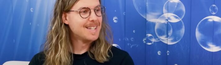 Petr Soukup, Humorem k sobě
