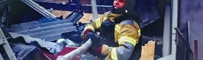 Putinova armáda zasáhla ukrajinskou „jadernou zónu“ – Záporoží; bombardován zdejší most přes Dněpr..