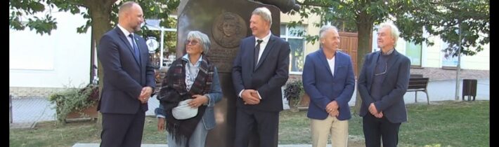 Nový pamätník Mórica Beňovského odhalili vo Vrbovom
